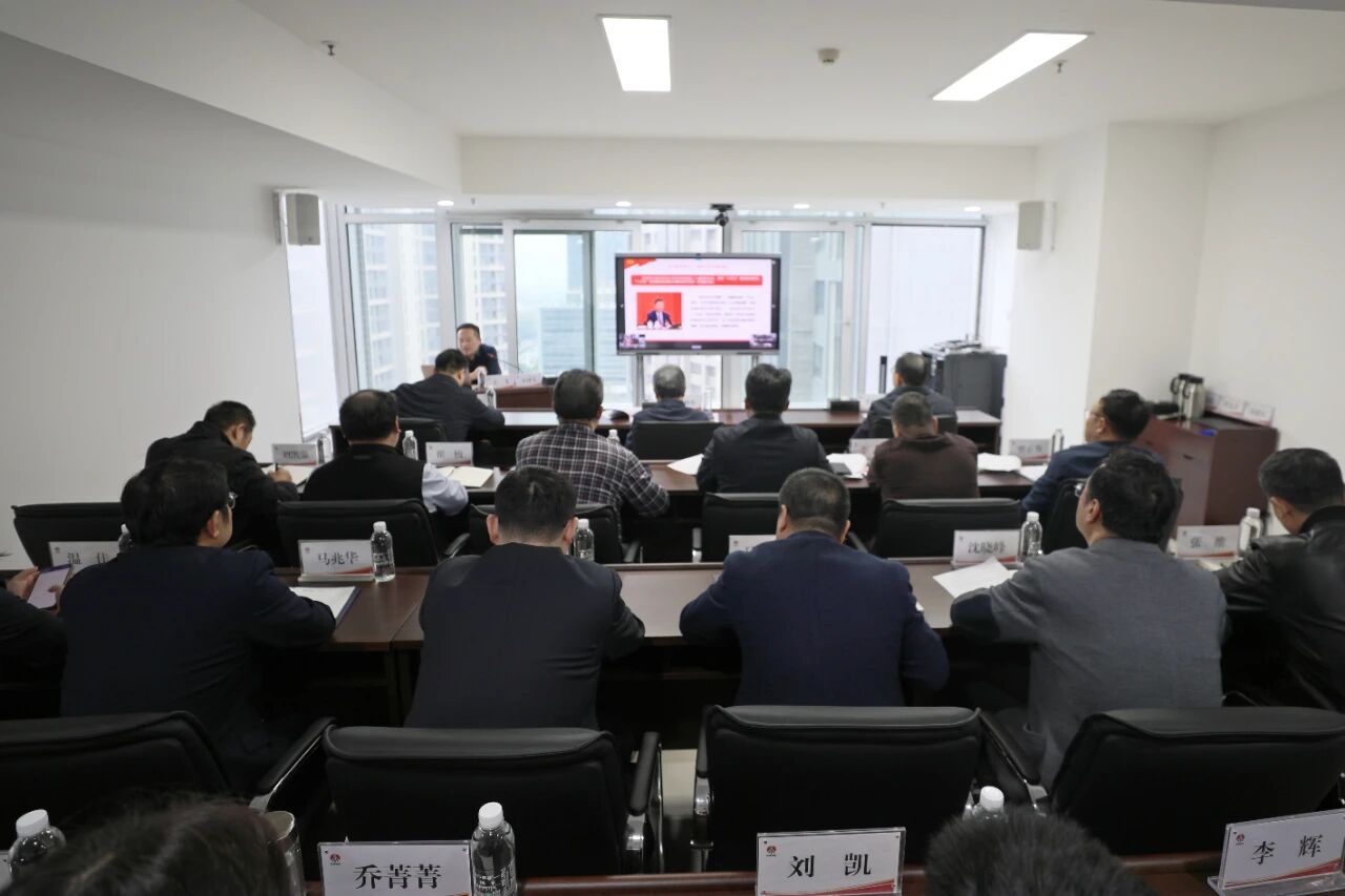 鐵路物流集團(tuán)召開黨委理論學(xué)習(xí)中心組學(xué)習(xí)（...